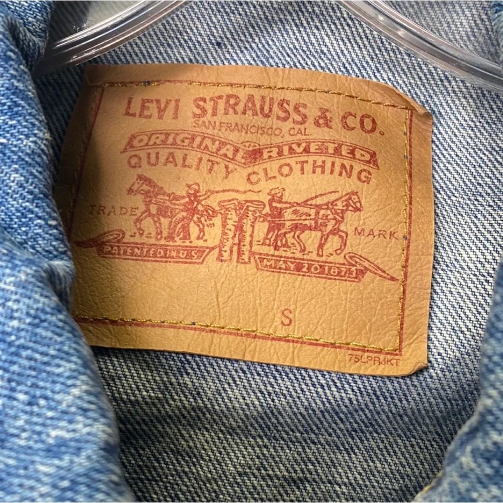 Levi’s Denim Jacket - Picture 3 of 4